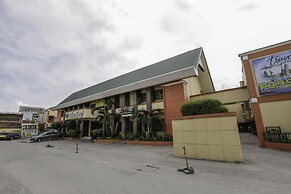 Capital O 740 Bliss Hotel Dau