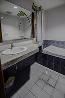Capital O 740 Bliss Hotel Dau