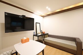 JB Plus Hotel