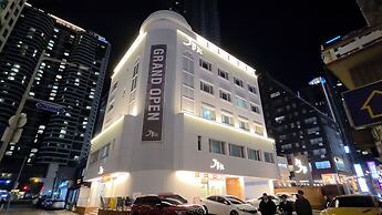 JB Plus Hotel