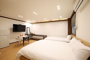 JB Plus Hotel