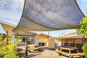 Marakura Deluxe Motels