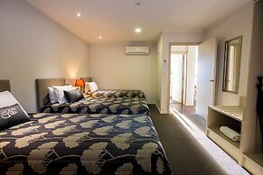 Marakura Deluxe Motels