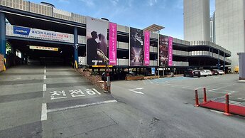 Ariana Hotel