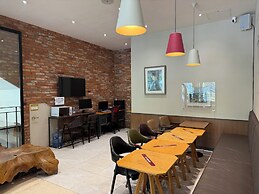 Ariana Hotel