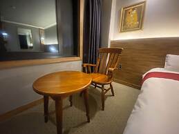 Ariana Hotel