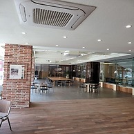 Ariana Hotel