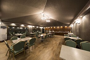 Palms Lily Hotel Suites