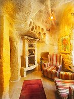 Acropolis Cave Suite
