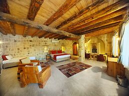 Acropolis Cave Suite
