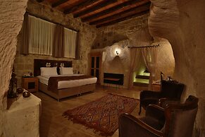 Acropolis Cave Suite