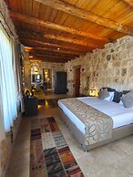 Acropolis Cave Suite