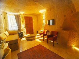 Acropolis Cave Suite