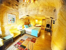 Acropolis Cave Suite
