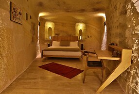Acropolis Cave Suite