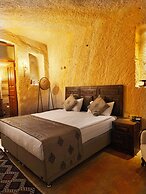 Acropolis Cave Suite