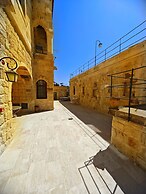 Acropolis Cave Suite