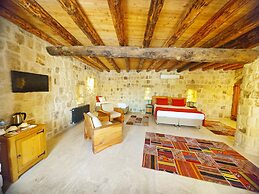 Acropolis Cave Suite