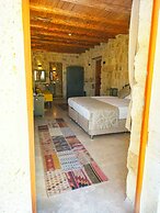 Acropolis Cave Suite