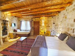 Acropolis Cave Suite