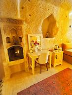Acropolis Cave Suite