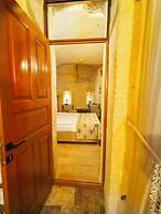 Acropolis Cave Suite