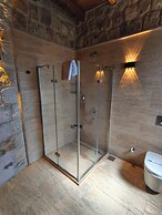 Acropolis Cave Suite