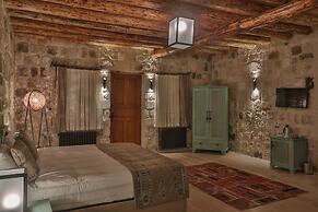 Acropolis Cave Suite