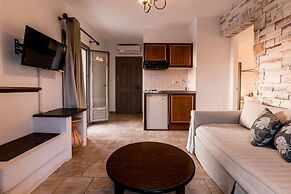 Athina Studios & Suites