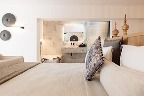 Athina Studios & Suites