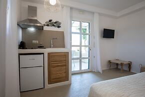 Athina Studios & Suites