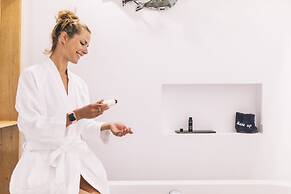 Athina Studios & Suites