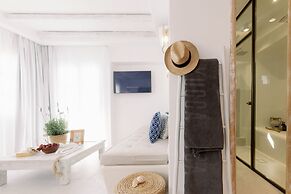 Athina Studios & Suites