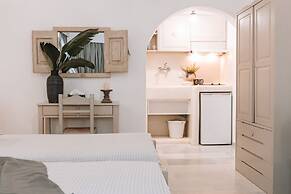 Athina Studios & Suites