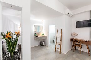 Athina Studios & Suites