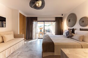 Athina Studios & Suites