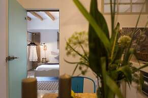 Athina Studios & Suites