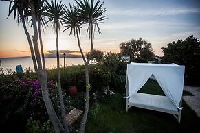 Athina Studios & Suites