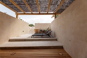 Athina Studios & Suites