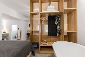 Athina Studios & Suites