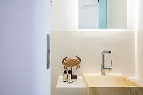 Athina Studios & Suites