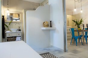 Athina Studios & Suites