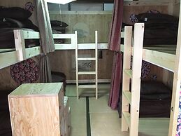 Guesthouse Kiten - Hostel