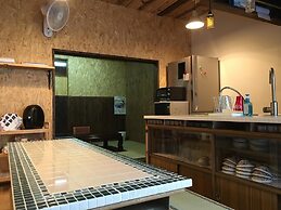 Guesthouse Kiten - Hostel