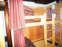 Guesthouse Kiten - Hostel