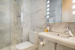 MSB Rooftop Pool City Center