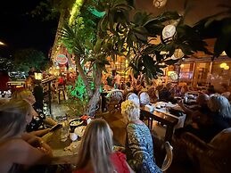 Gallion Hotel