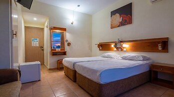 Gallion Hotel