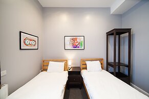 OYO The Arch, Wembly Stadium