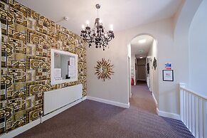 OYO The Arch, Wembly Stadium